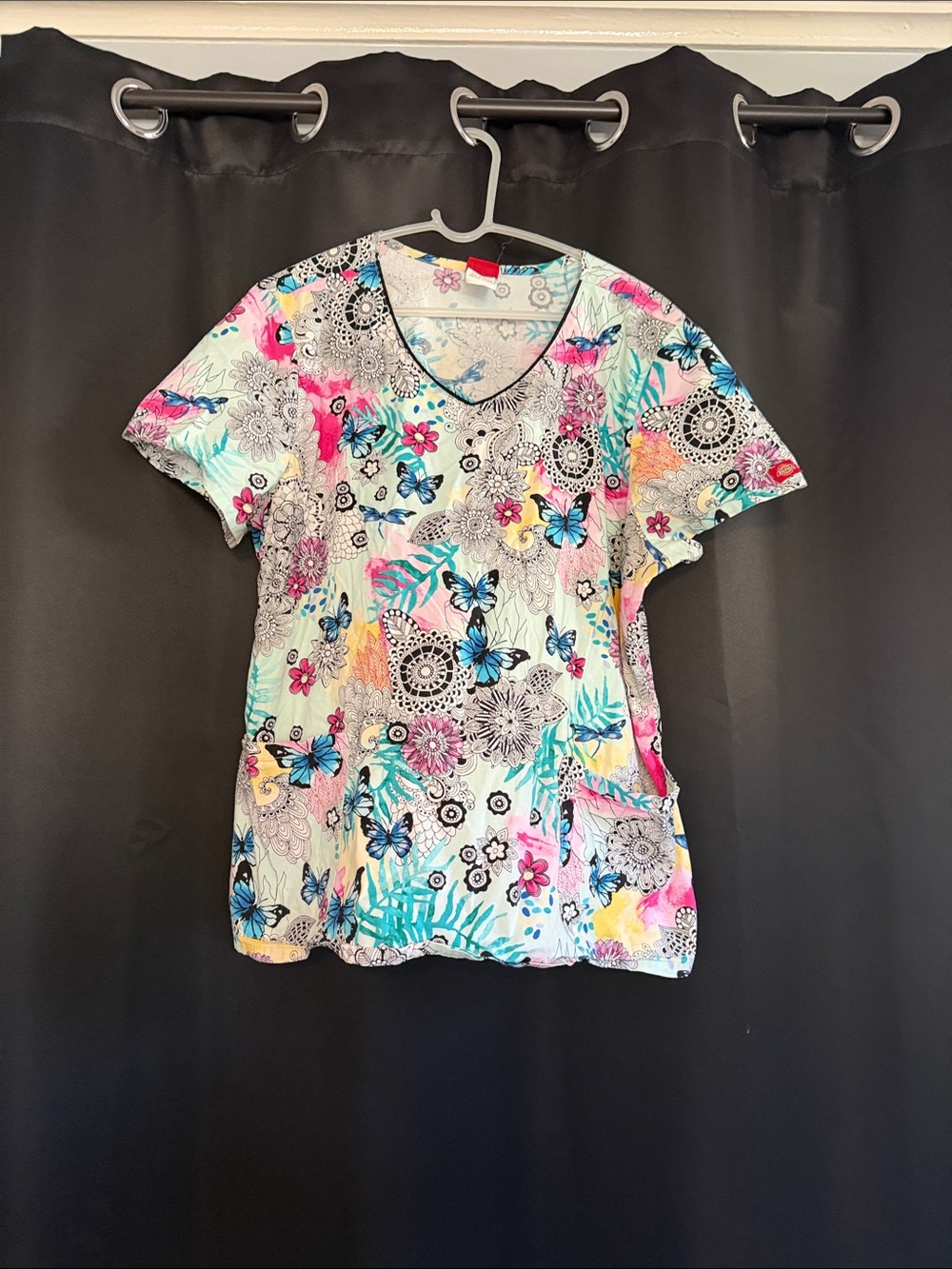 Dickies Floral Butterfly Print V-Neck Women’s Scrub Top - 2x